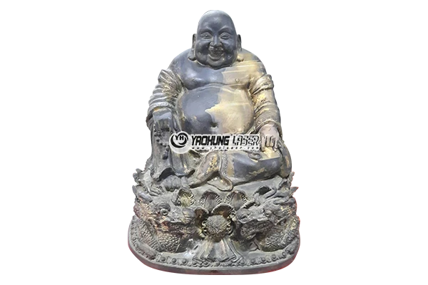 laser cleaning removing copper oxide from bronze statue