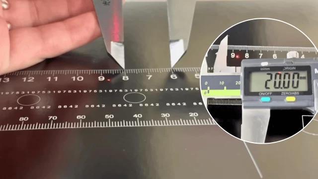 レーザーマーキング定規目盛り彫刻 動画サムネイル