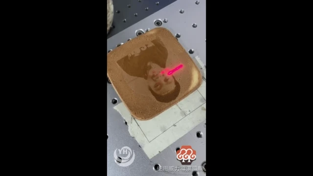 小林煎餅人像雕刻